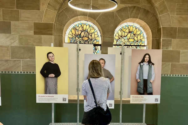 Ausstellung_Wir glauben an Menschen_018a